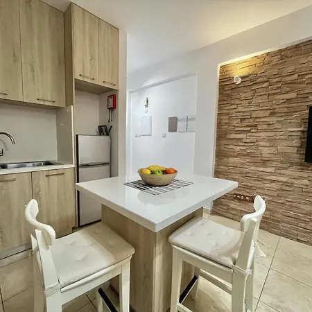 Sunbreeze Apartment *